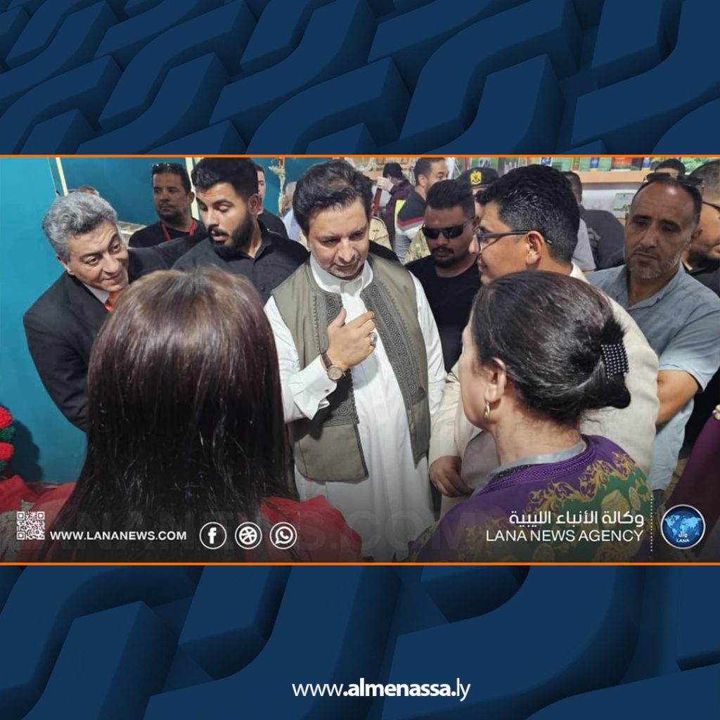 Extra3 136 الصديق حفتر يزور معرض جالو الدولي الأول للتمور وصناعاتها