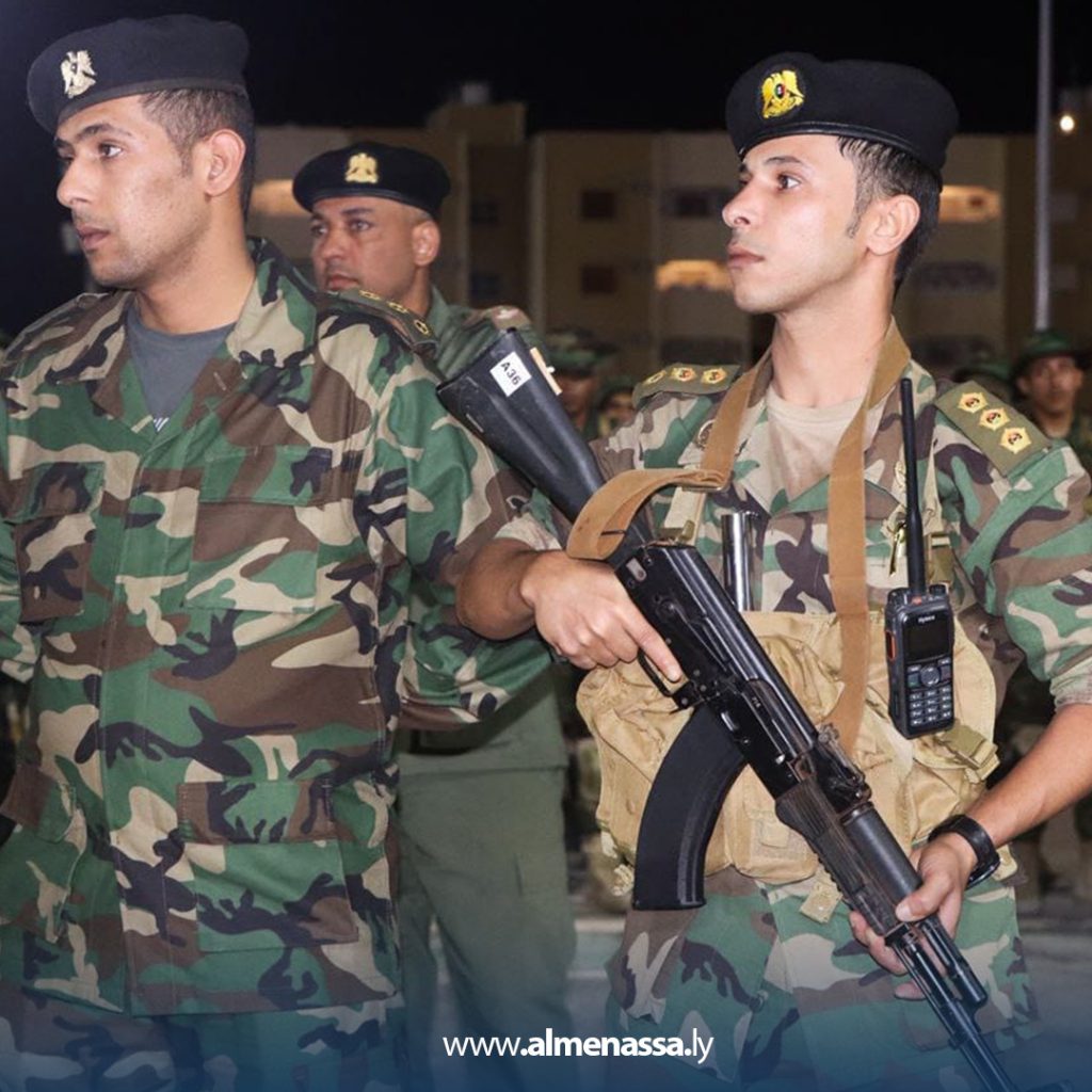 Extra3 205 بناء على تعليمات القائد العام .. قوات لواء طارق بن زياد تنفذ مسيراً ليلياً في سرت لتعزيز جاهزيتها الأمنية