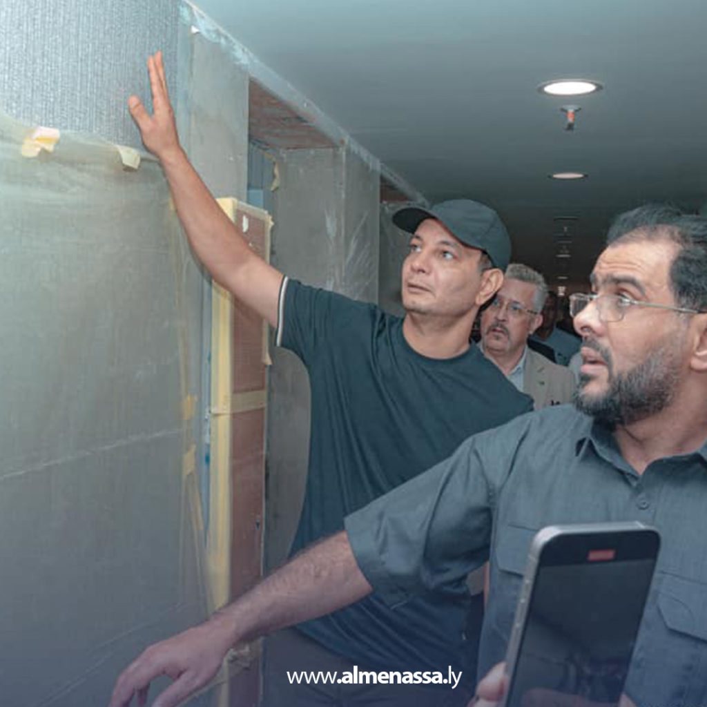 Extra3 25 بالقاسم حفتر يتفقد ملعب بنغازي الدولي برفقة رئيس الحكومة ورئيس جهاز الإمداد الطبي