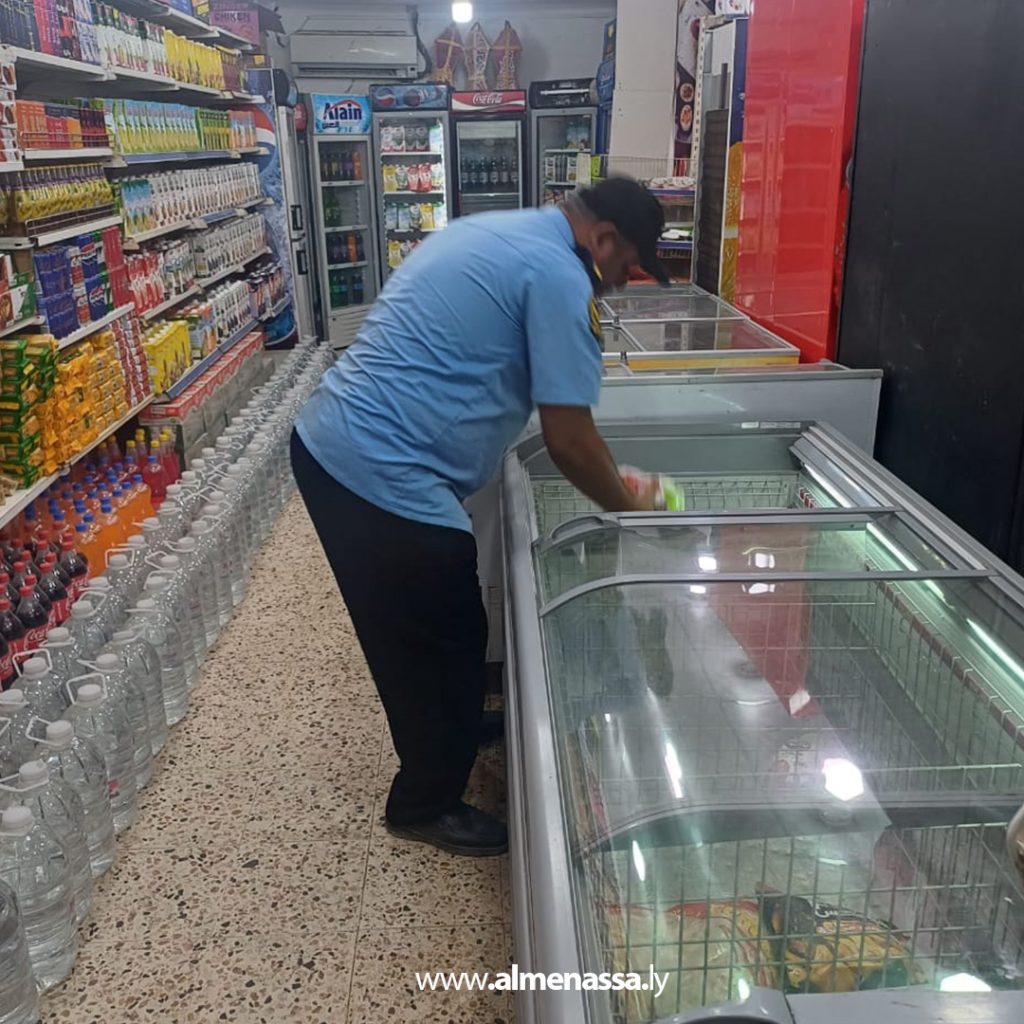 Extra3 345 الحرس البلدي ينفذ حملات تفتيشية واسعة على الأنشطة التجارية ويضبط مخالفات صحية
