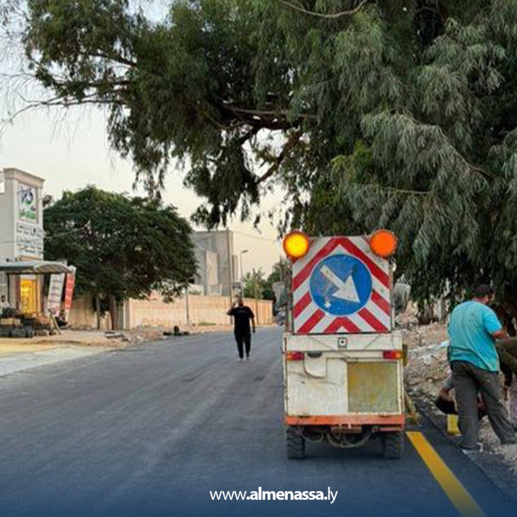 Extra3 38 بلدية أبو سليم: انتهاء المرحلة الأولى من مشروع ترصيف طريق الشريف