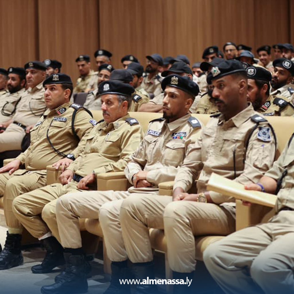 Extra3 427 مدير أمن بنغازي الكبرى يواصل سلسلة اجتماعاته مع رؤساء الأقسام وضباط المديرية