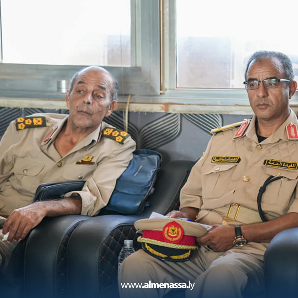 Extra3 428 تسلم واستلام القطاعات الدفاعية في المنطقة العسكرية بنغازي وفقًا لقرار القائد العام