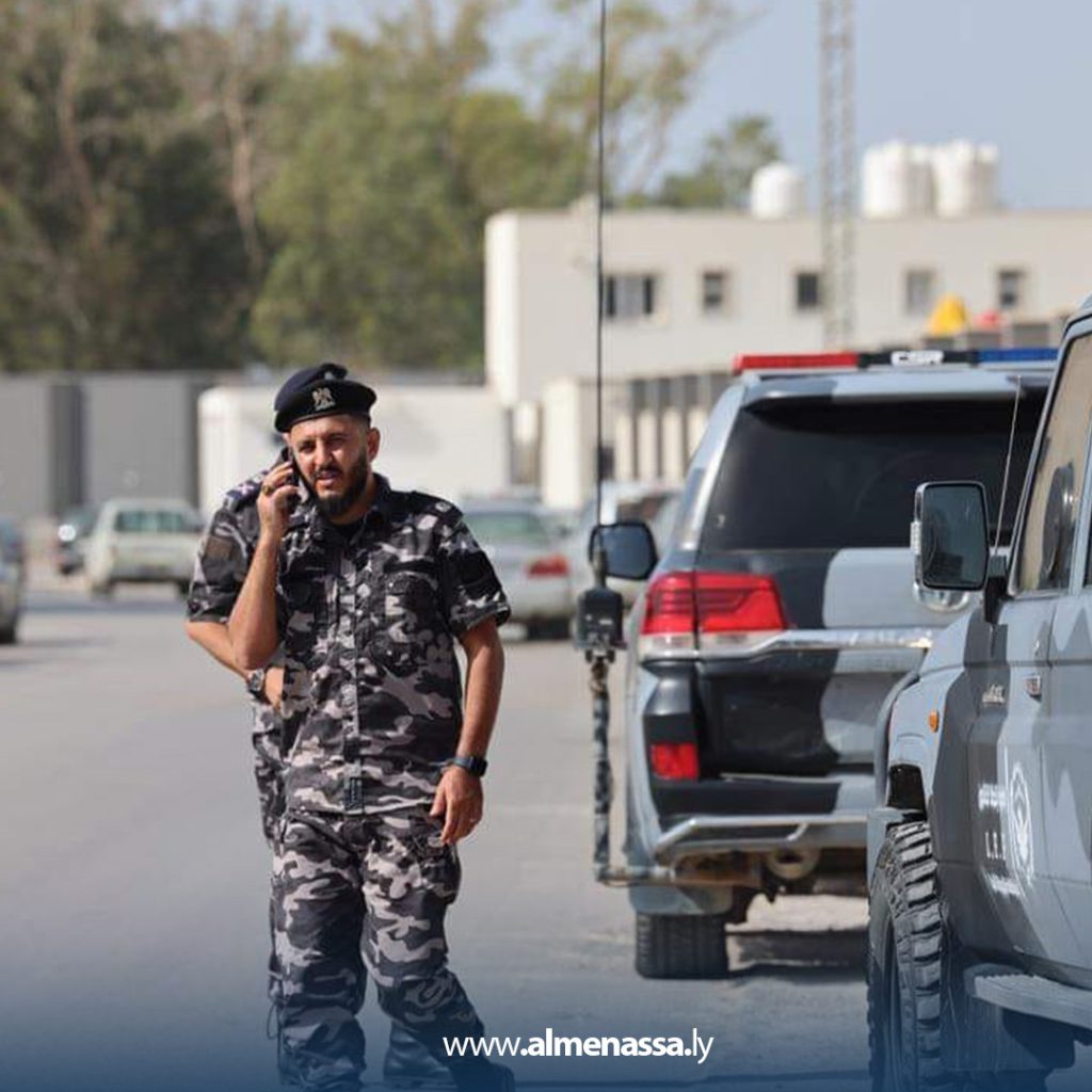 Extra3 429 إدارة إنفاذ القانون توقف التعديات على أرض نادي الأهلي طرابلس بحي الأندلس