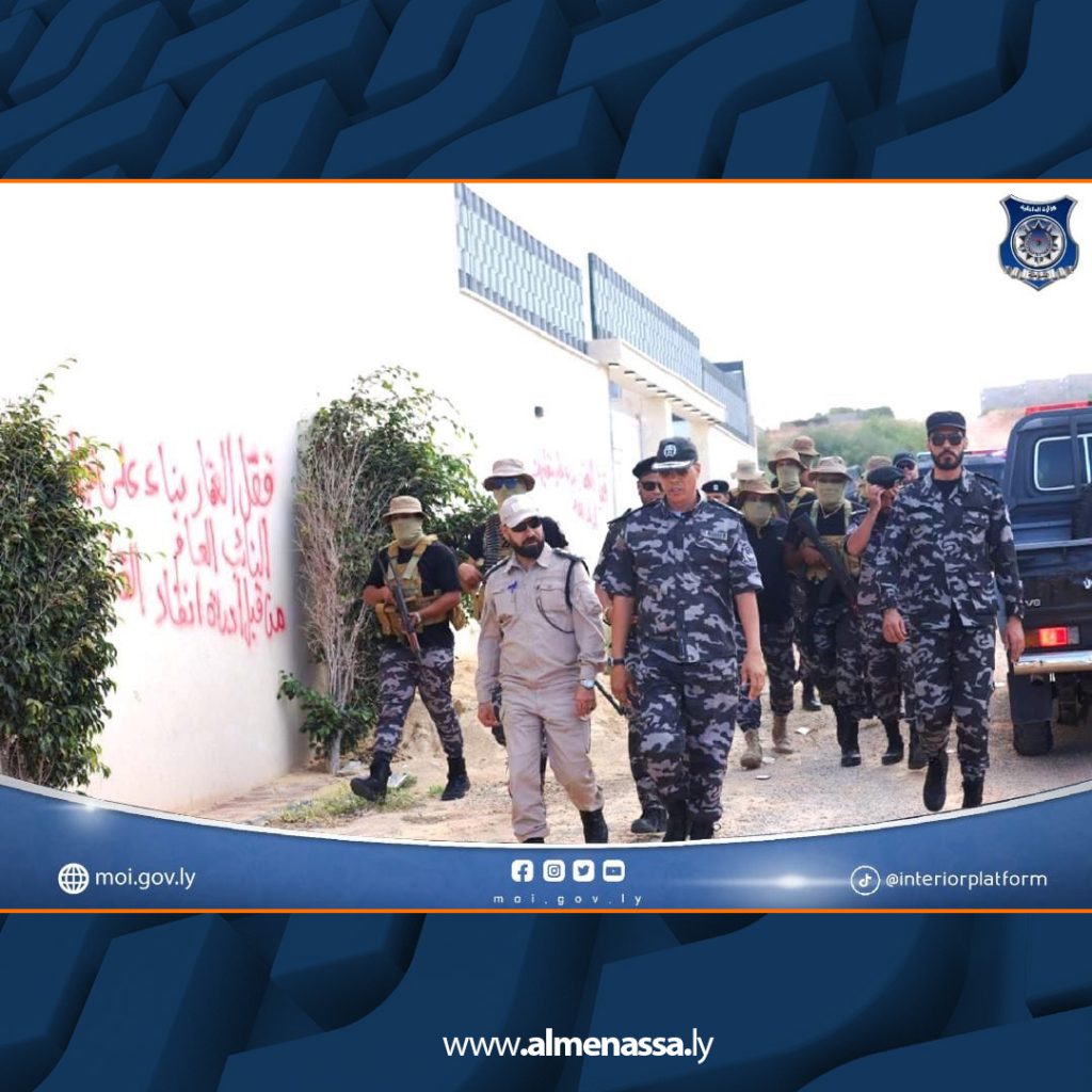 Extra3 92 الداخلية تستعيد أراضٍ تم الاستيلاء عليها في الخمس