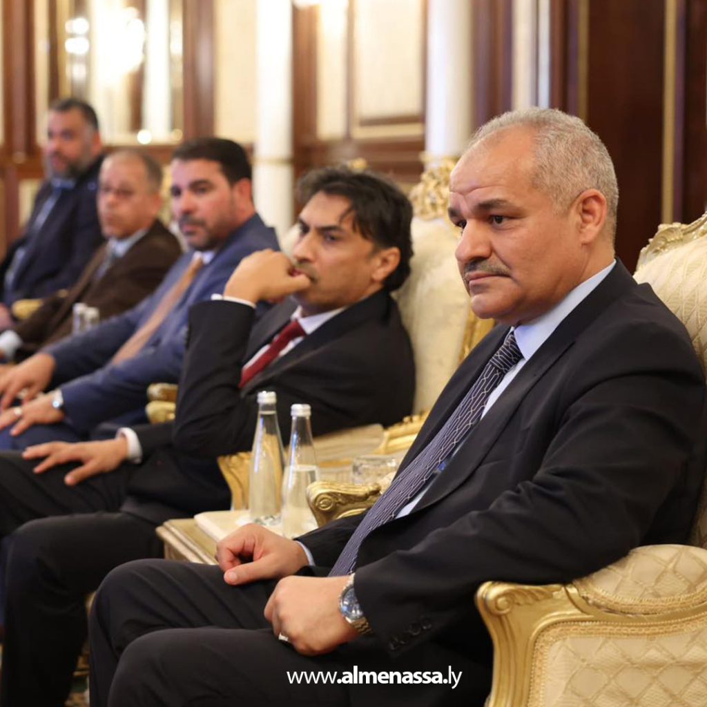 Extra4 16 المحافظ ناجي عيسى ونائبه مرعي البرعصي يستلمان مهامهما رسمياً بمصرف ليبيا المركزي