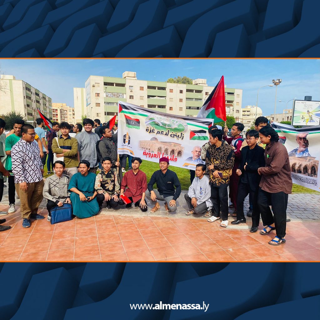 Extra4 184 أهالي مدينة زليتن ينظمون وقفة تضامنية لدعم الشعب الفلسطيني