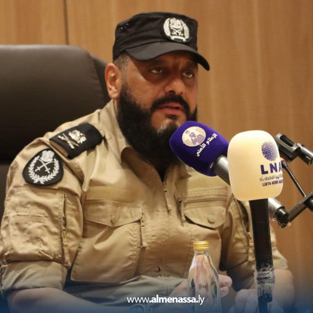 Extra4 289 مدير أمن بنغازي الكبرى يواصل سلسلة اجتماعاته مع رؤساء الأقسام وضباط المديرية