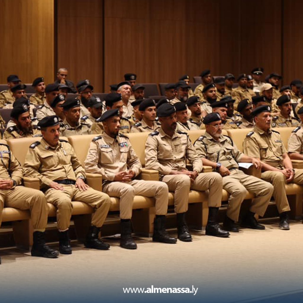 Extra5 165 مدير أمن بنغازي الكبرى يواصل سلسلة اجتماعاته مع رؤساء الأقسام وضباط المديرية