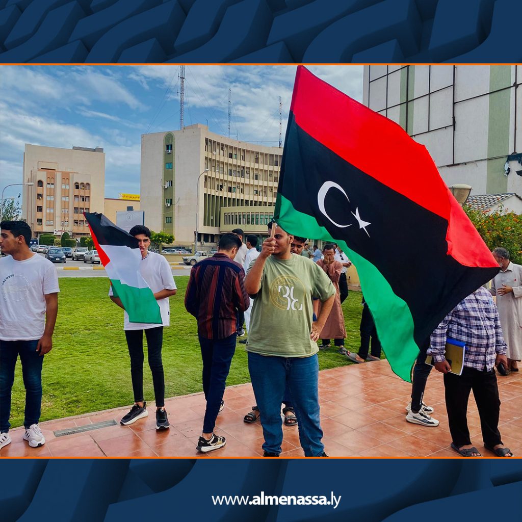 Extra5 96 أهالي مدينة زليتن ينظمون وقفة تضامنية لدعم الشعب الفلسطيني