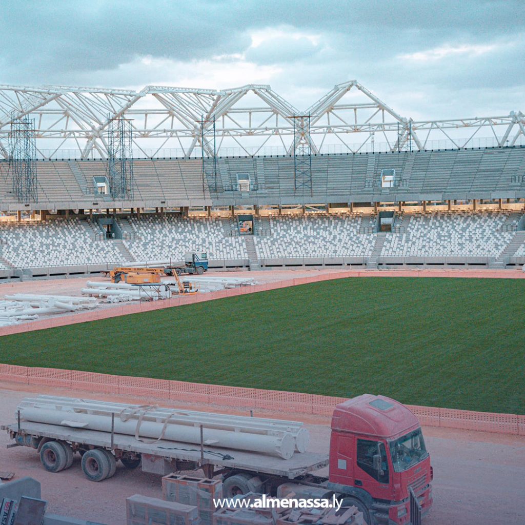 Extra7 3 بالقاسم حفتر يتفقد ملعب بنغازي الدولي برفقة رئيس الحكومة ورئيس جهاز الإمداد الطبي