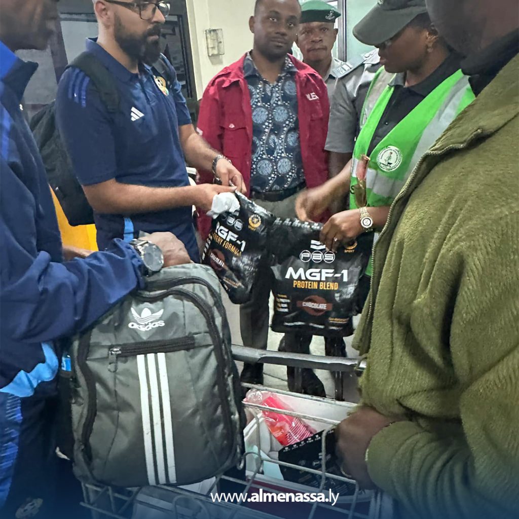 Extra8 19 السلطات النيجيرية عملت إجبارا على تفتيش حقائب بعثة المنتخب الوطني في رحلة العودة