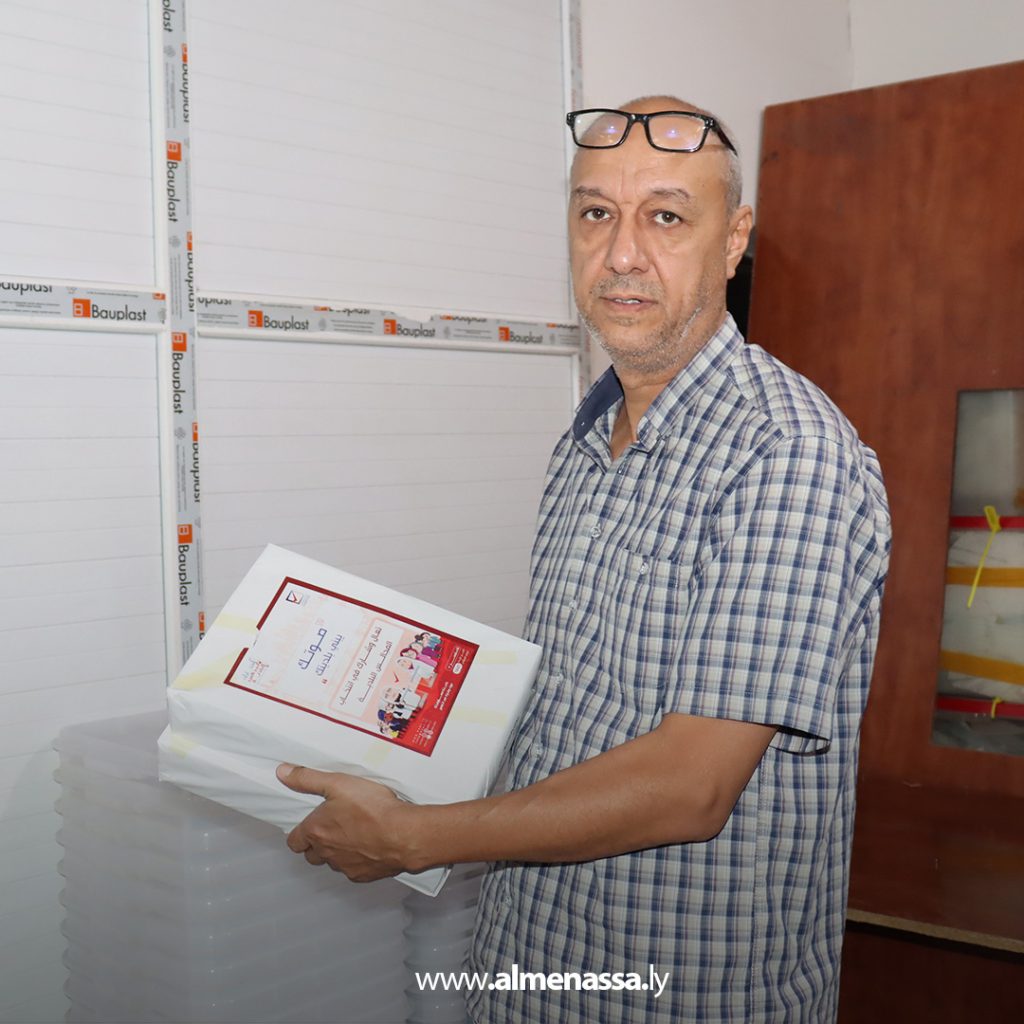 02 11 وصول المواد الانتخابية إلى مكتب الإدارة الانتخابية بالعزيزية استعدادًا للانتخابات البلدية