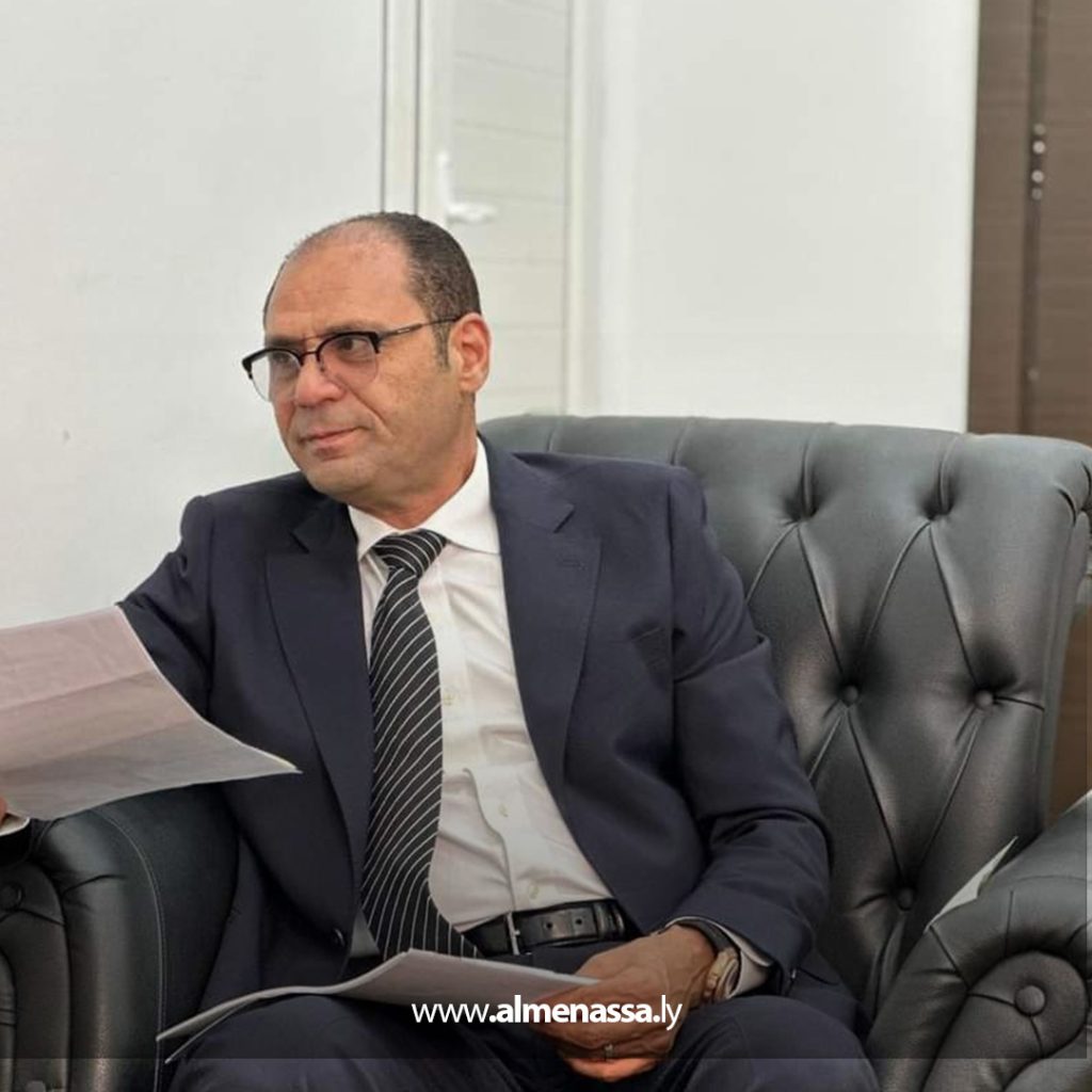 02 42 وزير الصحة يبحث التحديات التي تواجه كبار السن