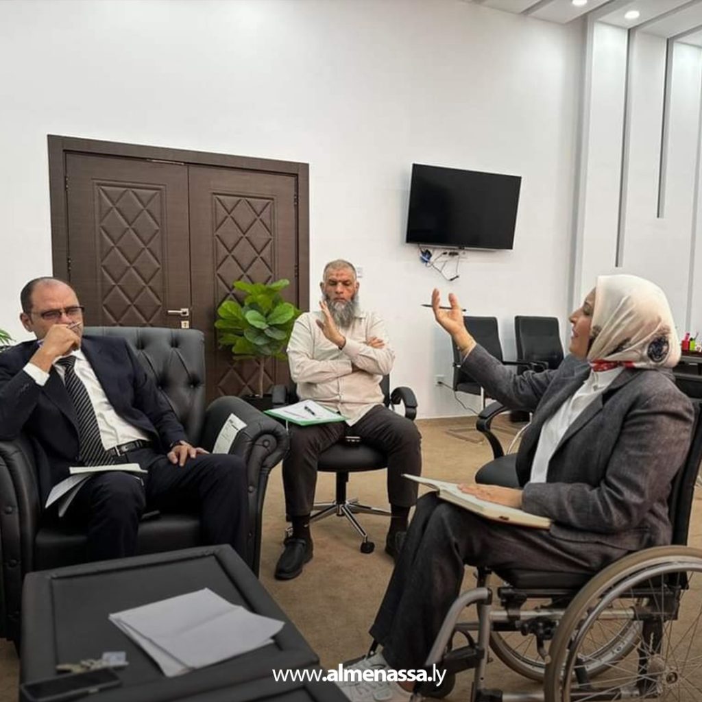 03 35 وزير الصحة يبحث التحديات التي تواجه كبار السن