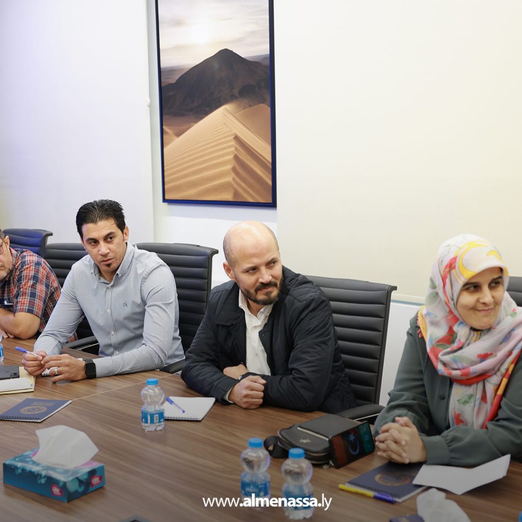 03 38 الدبيبة يتابع تجهيز مركز الأمراض السارية والمناعة ببنغازي ويقرر زيادة المنحة الشهرية للمصابين