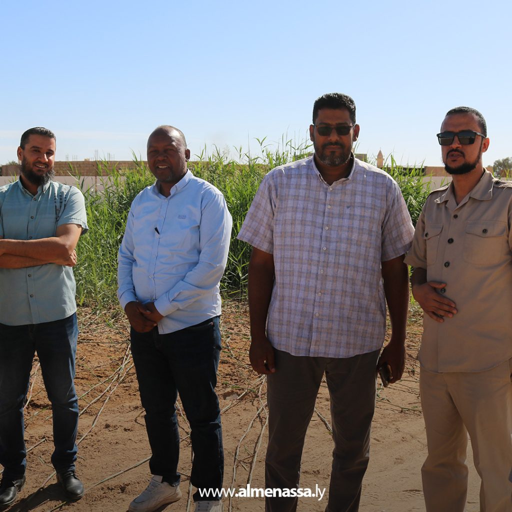 03 44 عميد بلدية القرضة يتفقد أزمة الصرف الصحي بمستشفى القرضة القروي