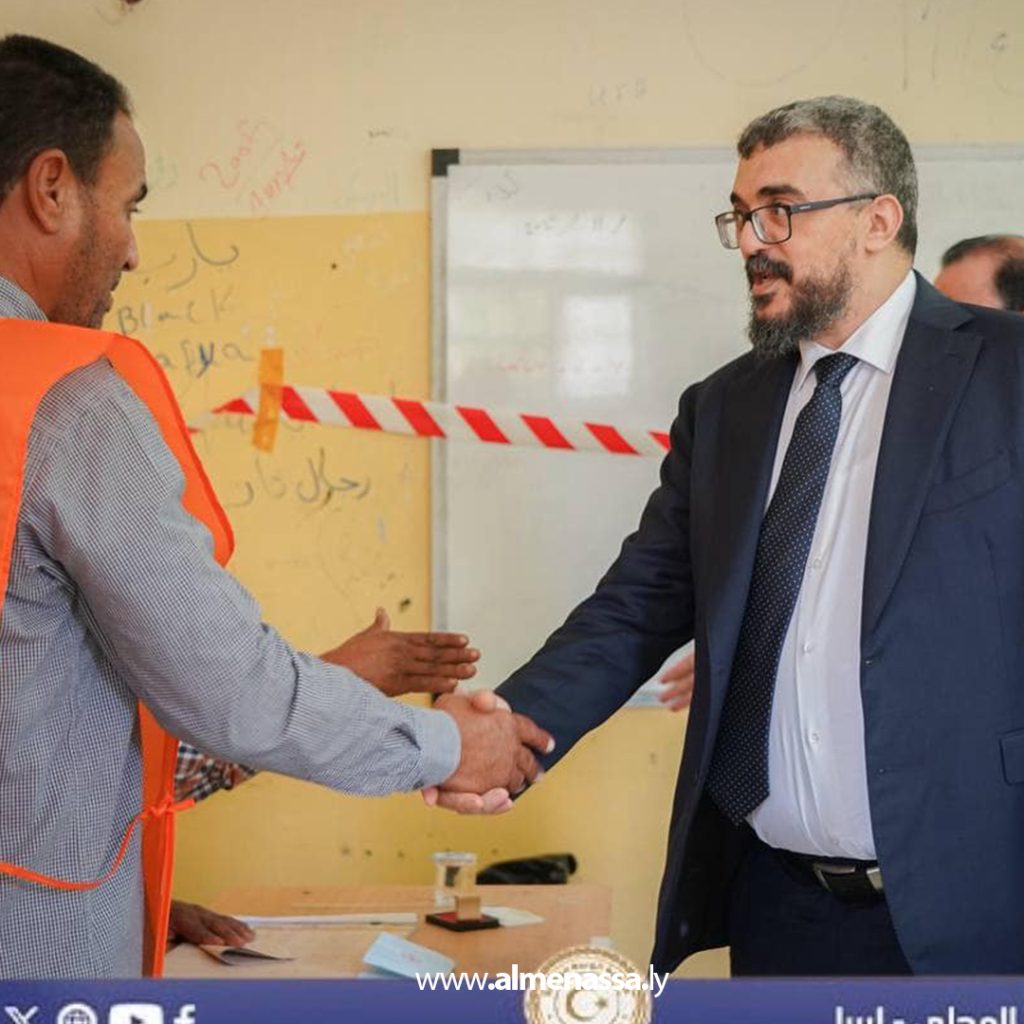 التومي يتفقد سير الانتخابات في بلدية سيدي السائح ويشيد بجهود اللجان الانتخابية 10 Extra 10 2 التومي يتفقد سير الانتخابات في بلدية سيدي السائح ويشيد بجهود اللجان الانتخابية