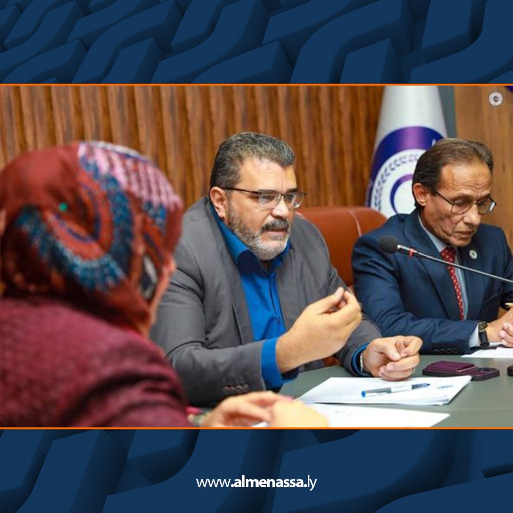Extra 198 رئيس ديوان مجلس الوزراء بالمنطقة الشرقية يبحث خطط العمل المستقبلية