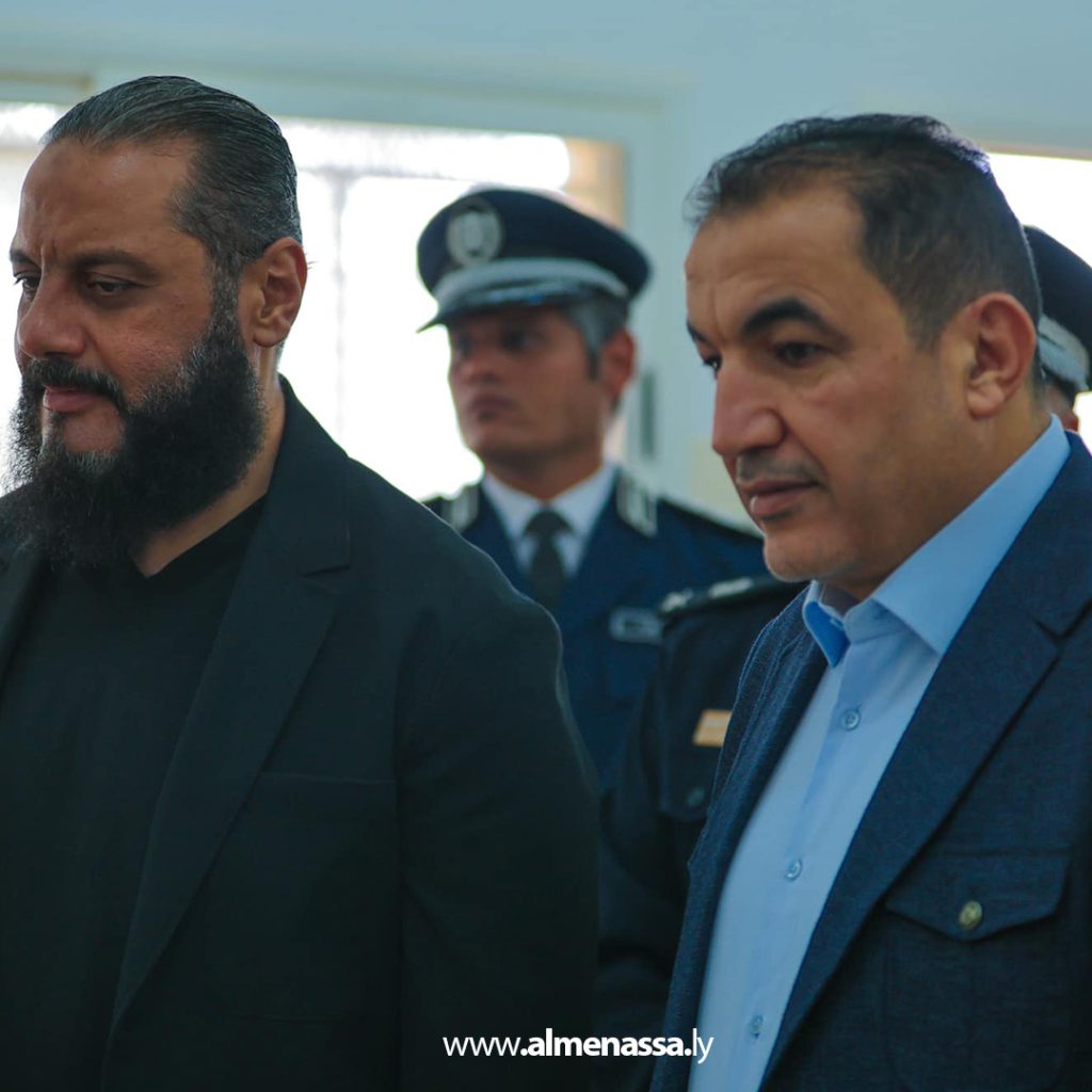 Extra 3 9 أبو زريبة يقوم بجولة تفقدية على مركز الاقتراع في بلدية المليطانية