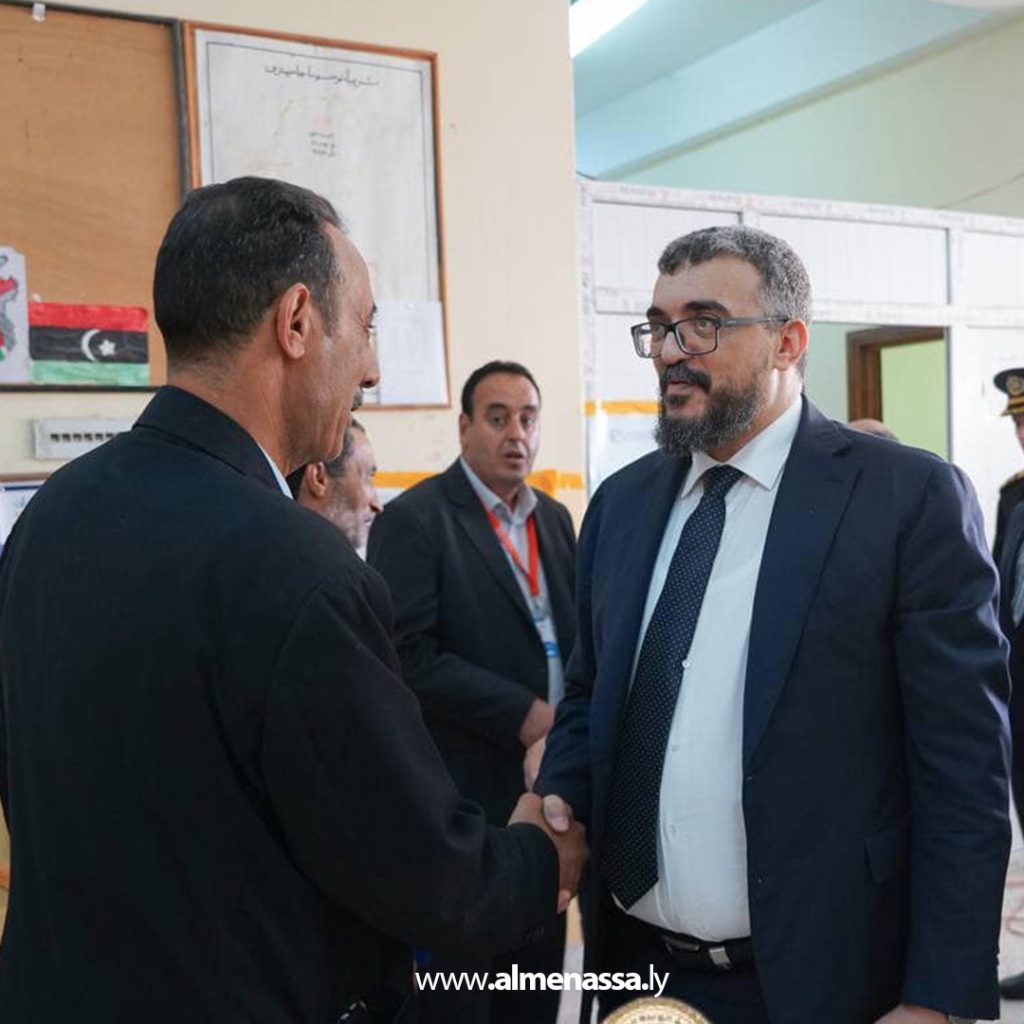 التومي يتفقد سير الانتخابات في بلدية سيدي السائح ويشيد بجهود اللجان الانتخابية 5 Extra 5 11 التومي يتفقد سير الانتخابات في بلدية سيدي السائح ويشيد بجهود اللجان الانتخابية