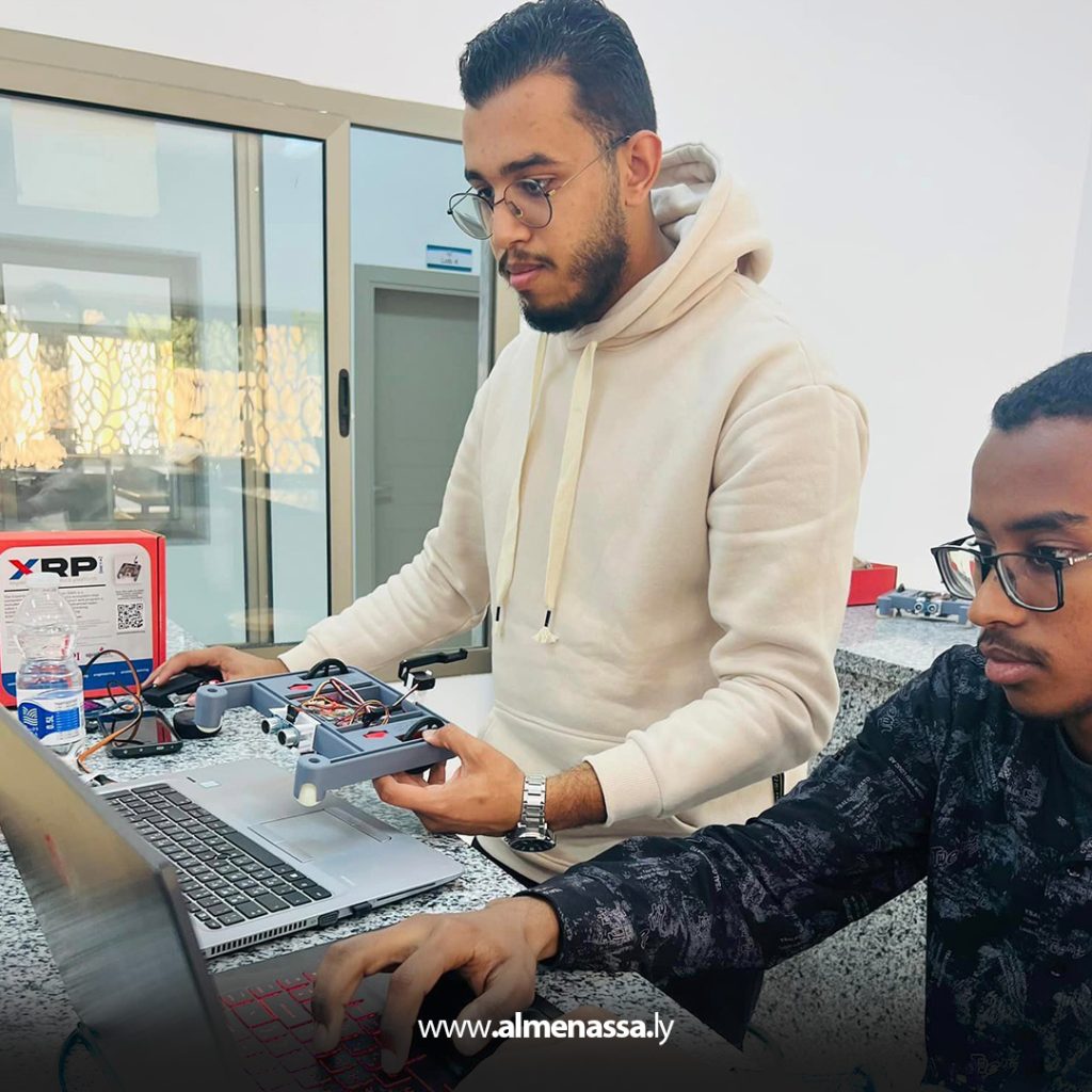 Extra 526 طلبة كلية تقنية المعلومات يتحصلون على دعم من منظمة XRP LIBYA