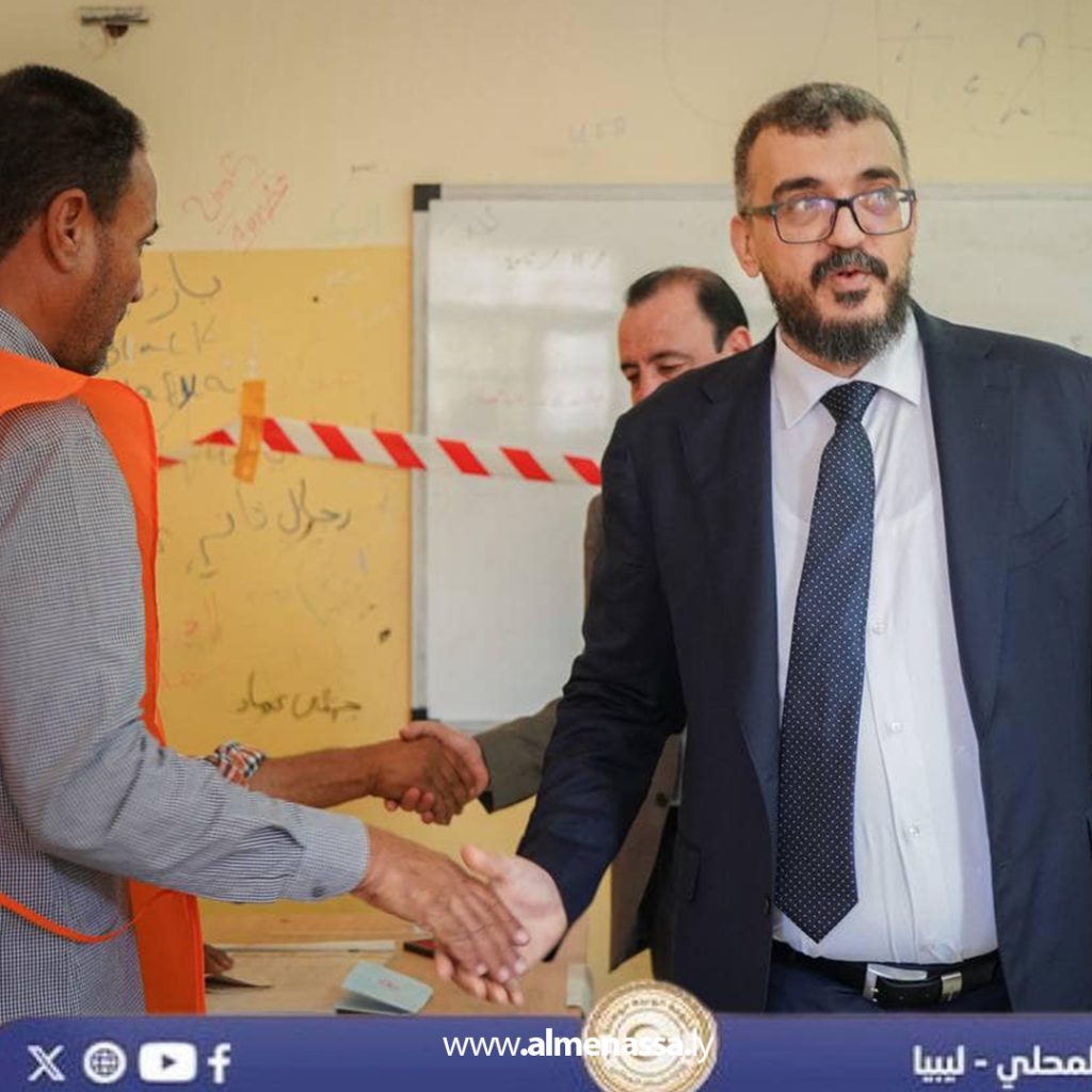 التومي يتفقد سير الانتخابات في بلدية سيدي السائح ويشيد بجهود اللجان الانتخابية 9 Extra 9 4 التومي يتفقد سير الانتخابات في بلدية سيدي السائح ويشيد بجهود اللجان الانتخابية