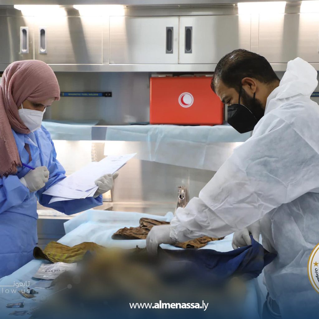 Extra1 22 استخرج 13 جثمانًا من مقبرة بئر الأسطى ميلاد بتاجوراء