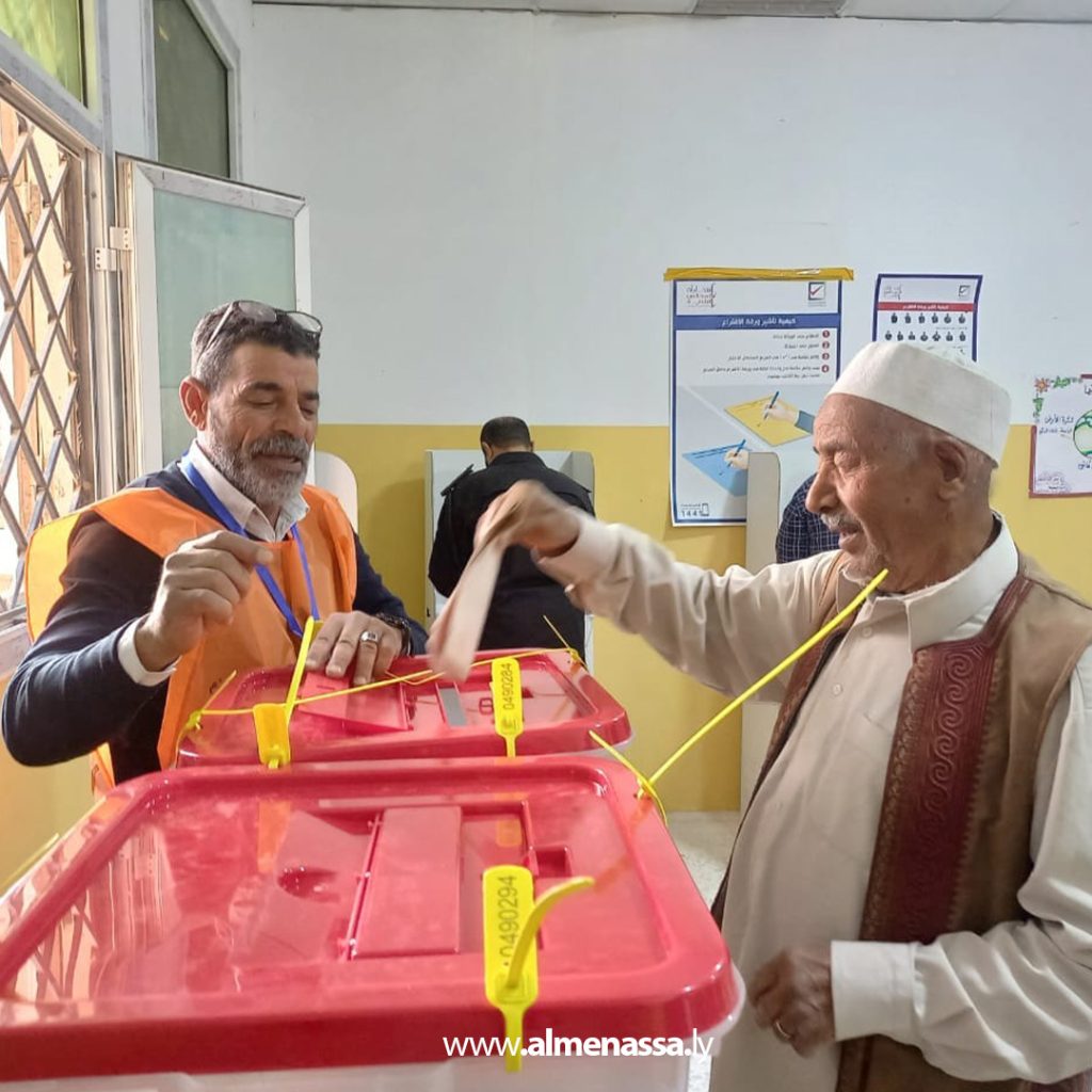 Extra12 3 مراكز الاقتراع تشهد توافد الناخبين على المراكز الانتخابية