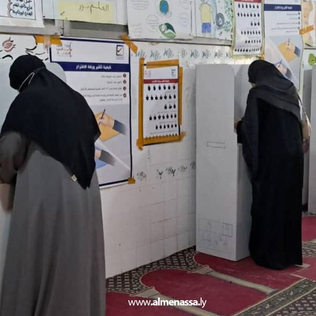 Extra13 3 مراكز الاقتراع تشهد توافد الناخبين على المراكز الانتخابية