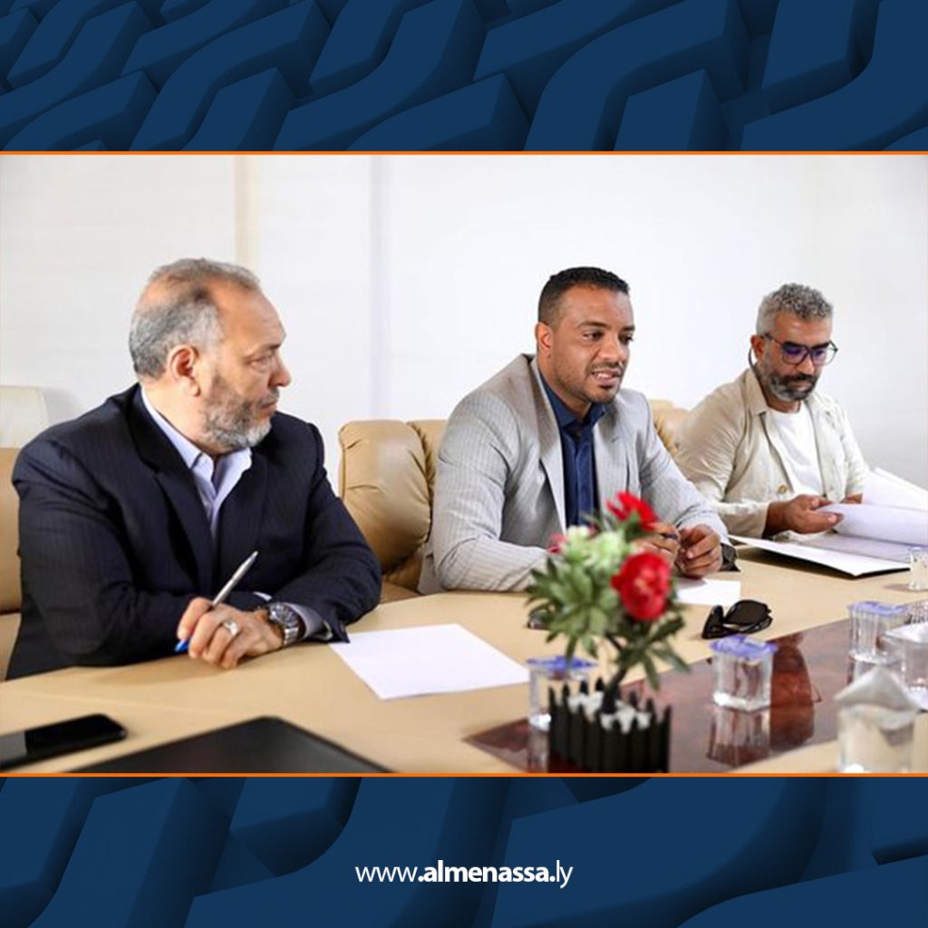 Extra2 104 وزارتا الصحة والخدمة المدنية تبحثان ملف الملاك الوظيفي