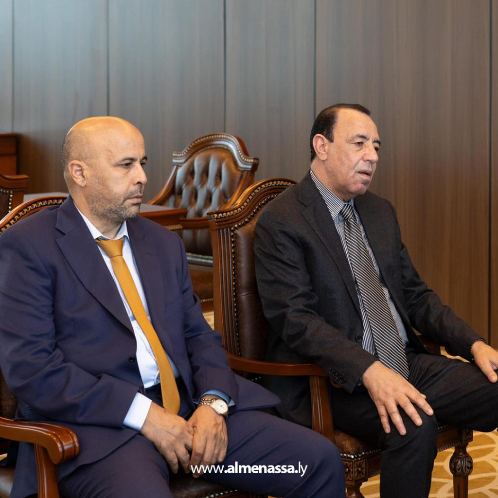 Extra2 299 تكالة يُهنئ وكيل وزارة الحكم المحلي بنجاح الانتخابات البلدية  