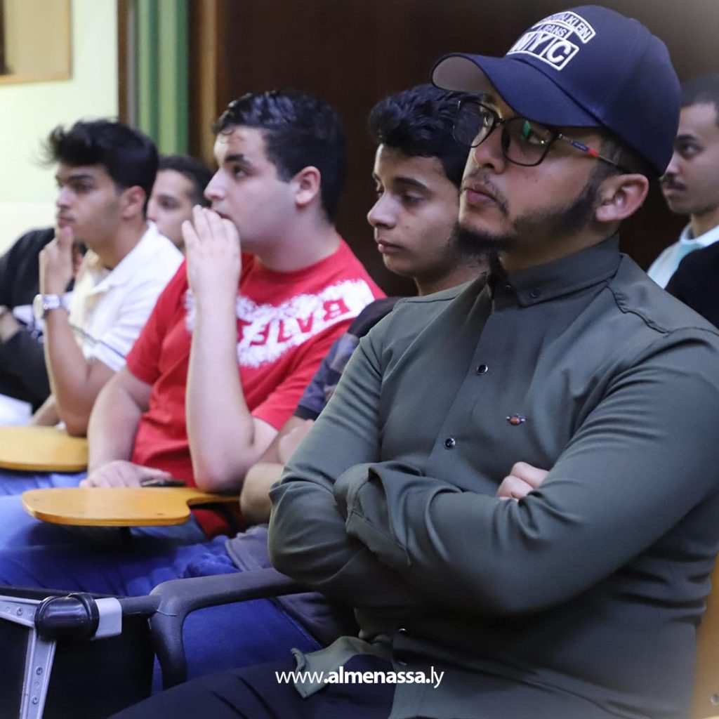 Extra2 54 جامعة العرب الطبية تقيم اليوم التعريفي لطلاب السنة الاولي