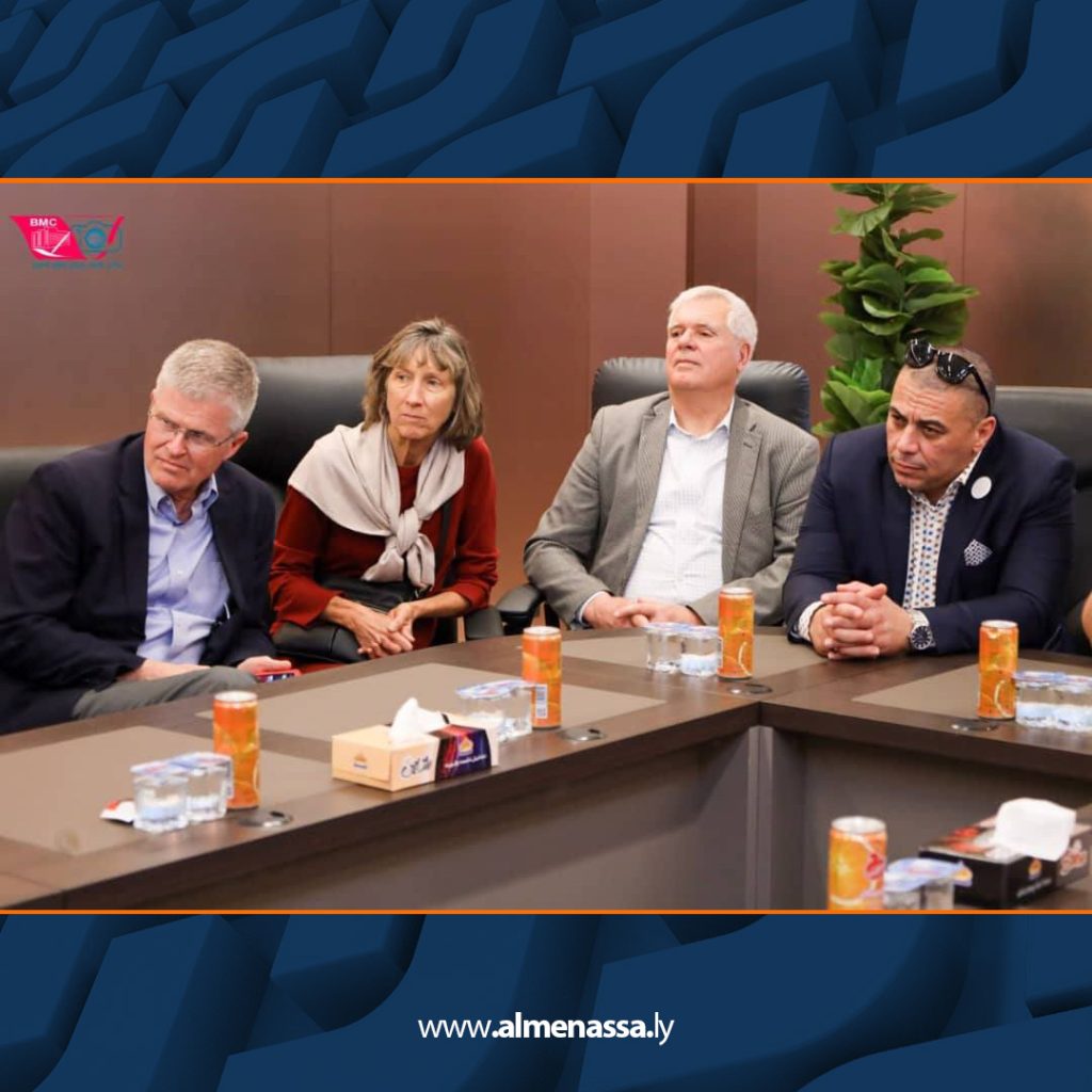Extra2 88 مركز بنغازي الطبي يستقبل وفد منظمة " أدفانتس " الأمريكية