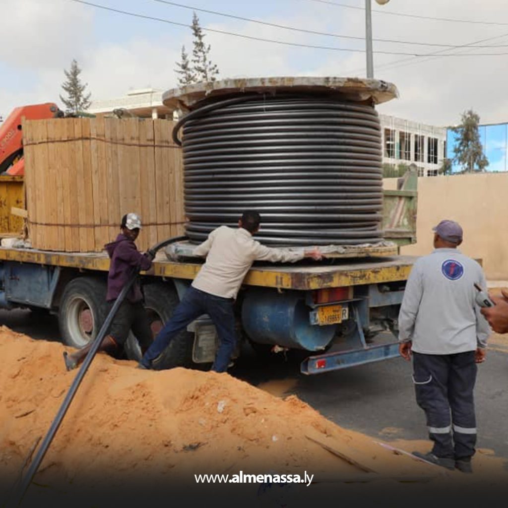 Extra3 272 شركة الكهرباء: تواصل أعمال لتغذية محطة تحويل القرقني بالتيار