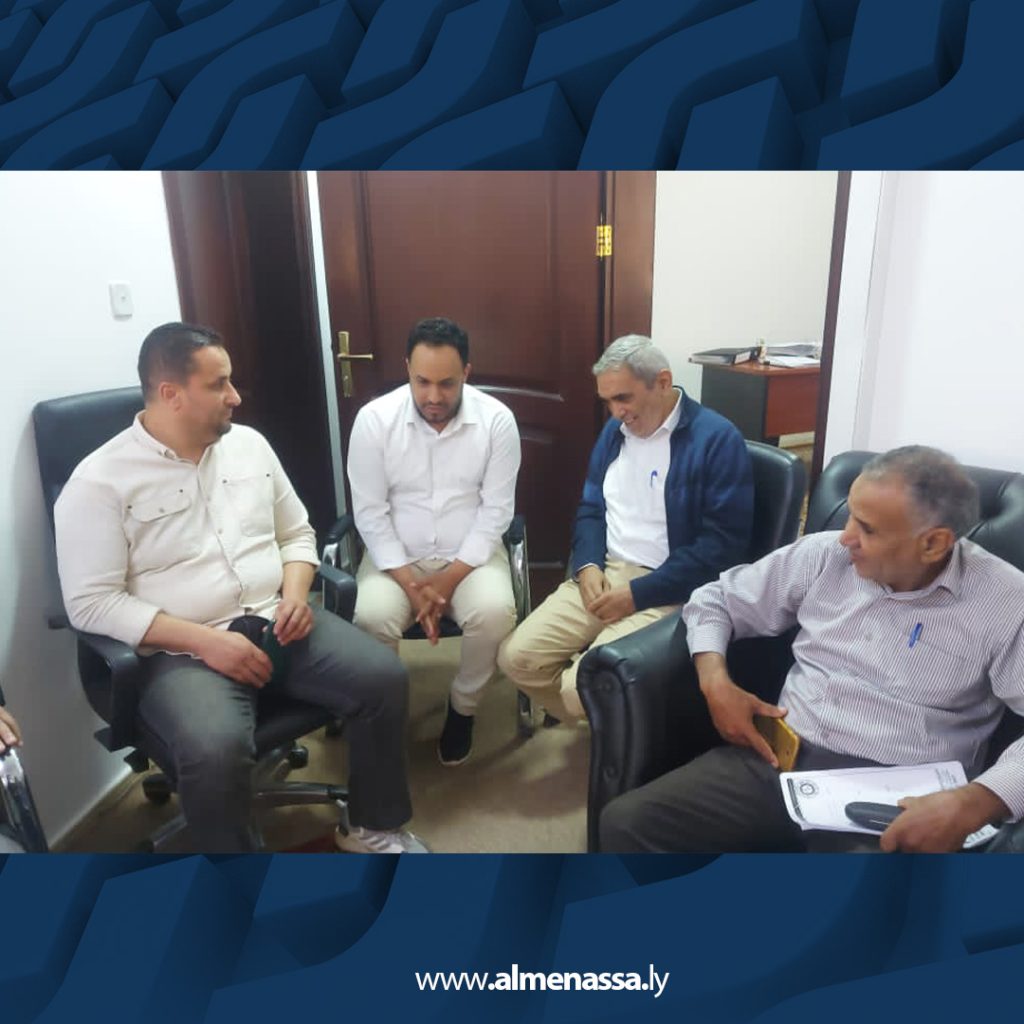 Extra3 62 تكريم وزير الخدمة المدنية بالحكومة الليبية لجهوده في تطوير الأداء الحكومي