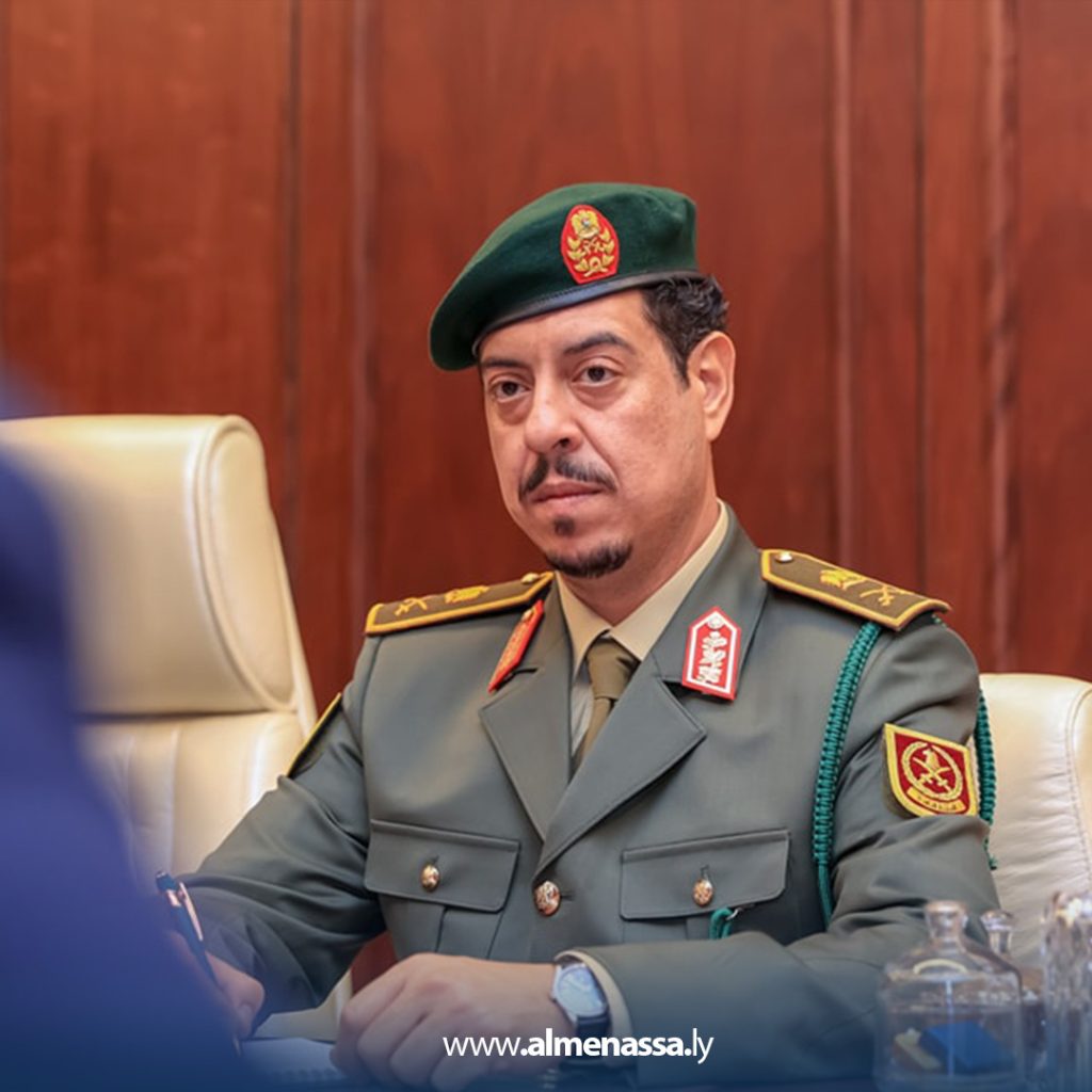 Extra32 1 القائد العام يستقبل السفير البريطاني ويبحث معه التطورات السياسية والتعاون المشترك