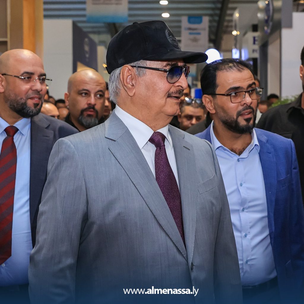 Extra5 26 القائد العام يفتتح معرض "ليبيا بيلد" في مدينة بنغازي