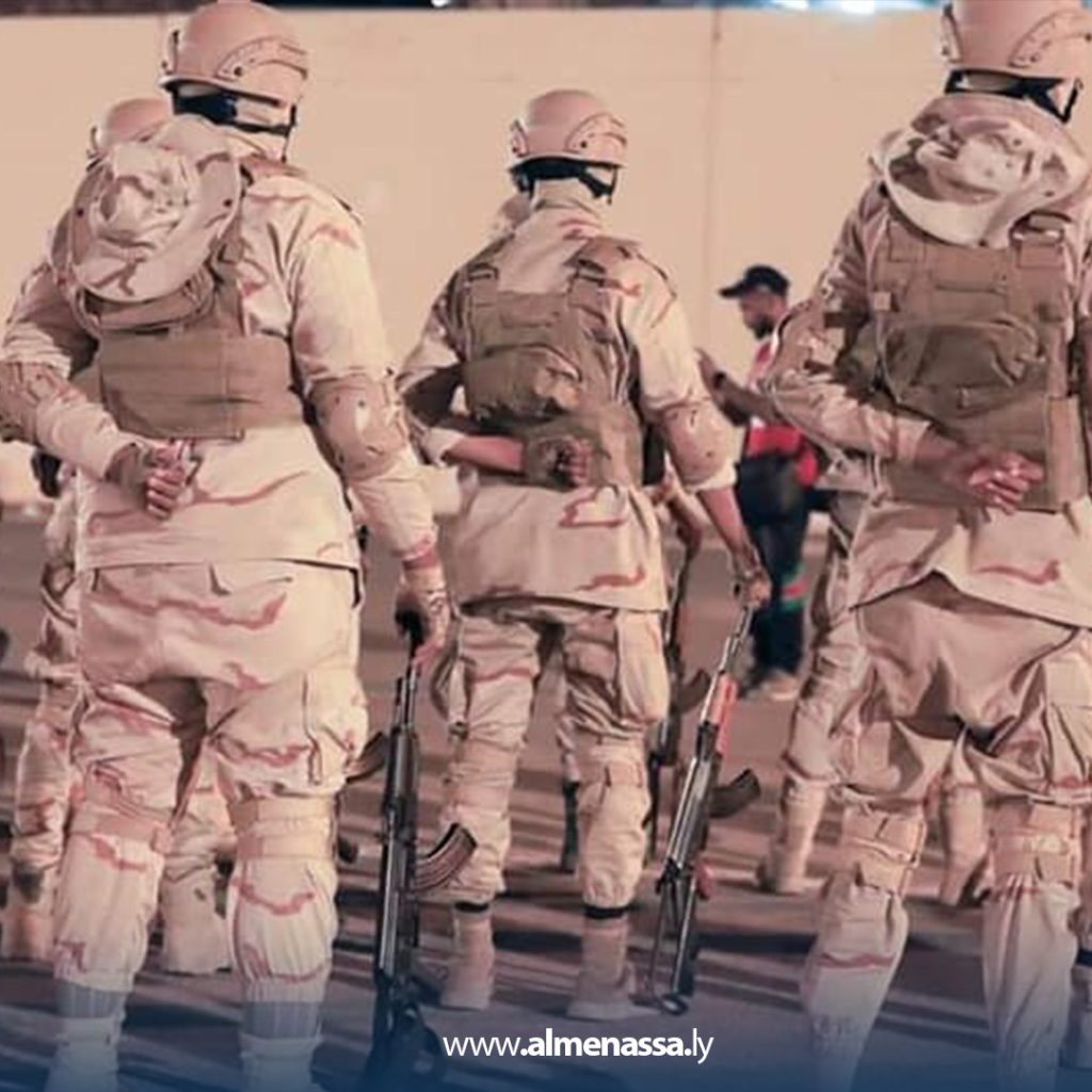 Extra5 7 بتوجيهات من القائد العام .. الكتيبة 101 تنفذ مسيرًا ليليًا في سبها لرفع جاهزية الأفراد