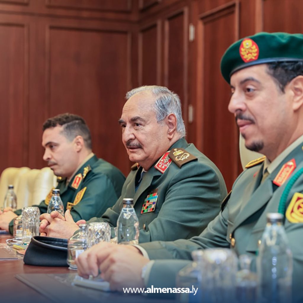 Extra6 30 القائد العام يستقبل السفير البريطاني ويبحث معه التطورات السياسية والتعاون المشترك