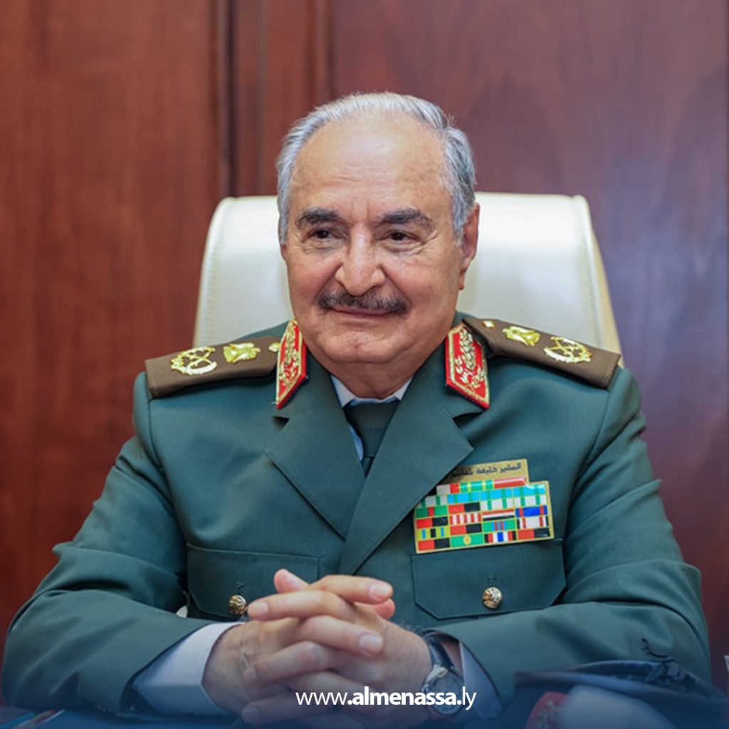 Extra9 4 القائد العام يستقبل السفير البريطاني ويبحث معه التطورات السياسية والتعاون المشترك