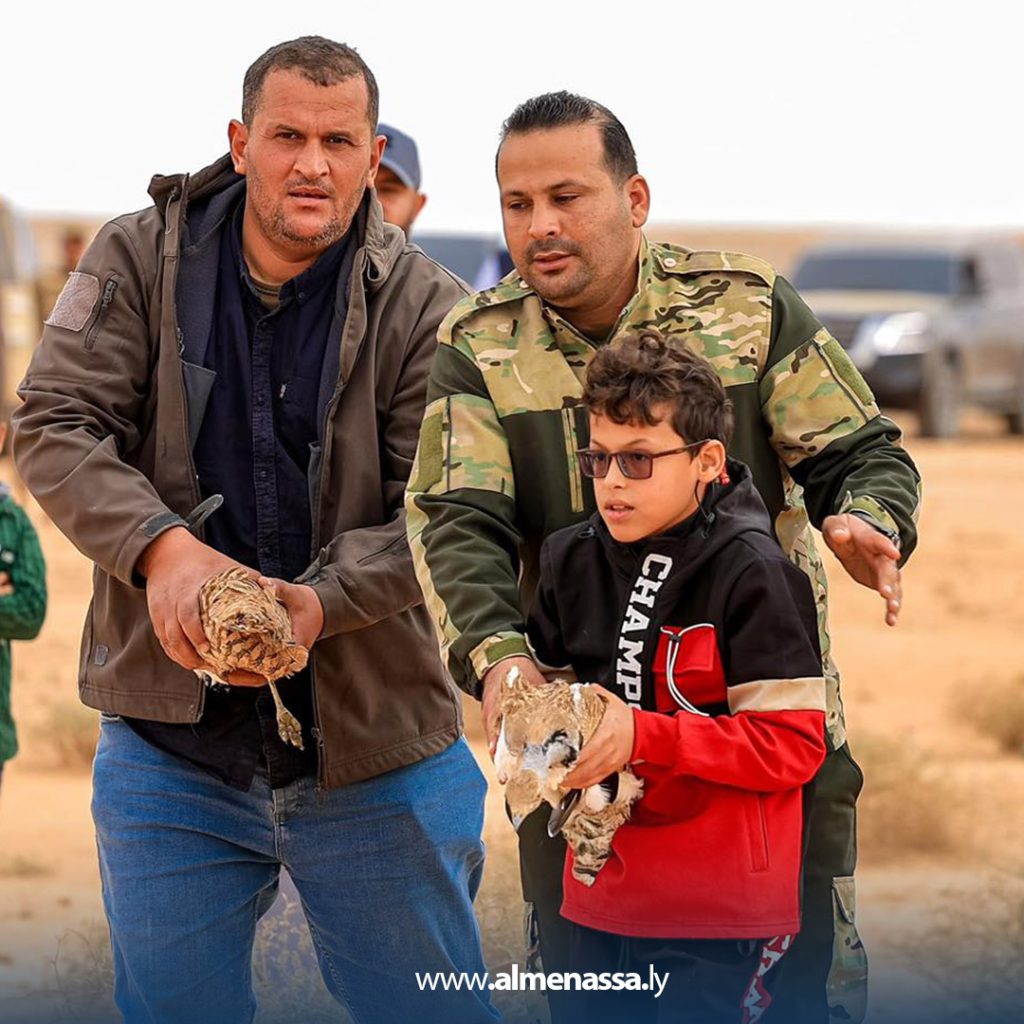 بيغات رئيس أركان القوات البرية يشرف على إطلاق طائر الحبارى في احدى المحميات الطبيعية