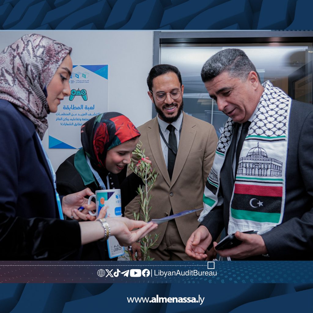01 119 شكشك يفتتح المعرض السنوي الثالث لمنظمات المجتمع المدني ويشيد بدورها في مكافحة الفساد
