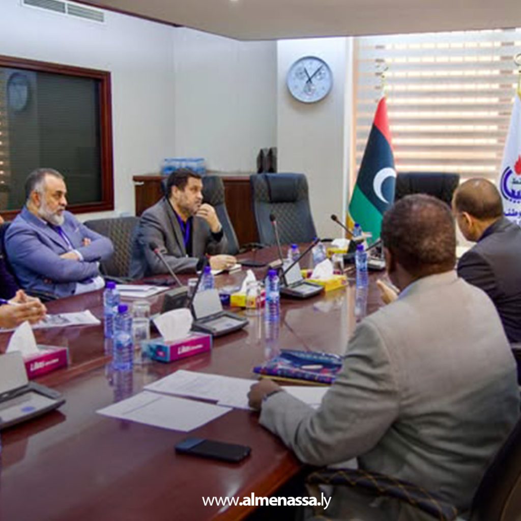 02 101 مؤسسة النفط تتابع البرنامج المعد من شركة أمريكية لتطوير الكفاءات