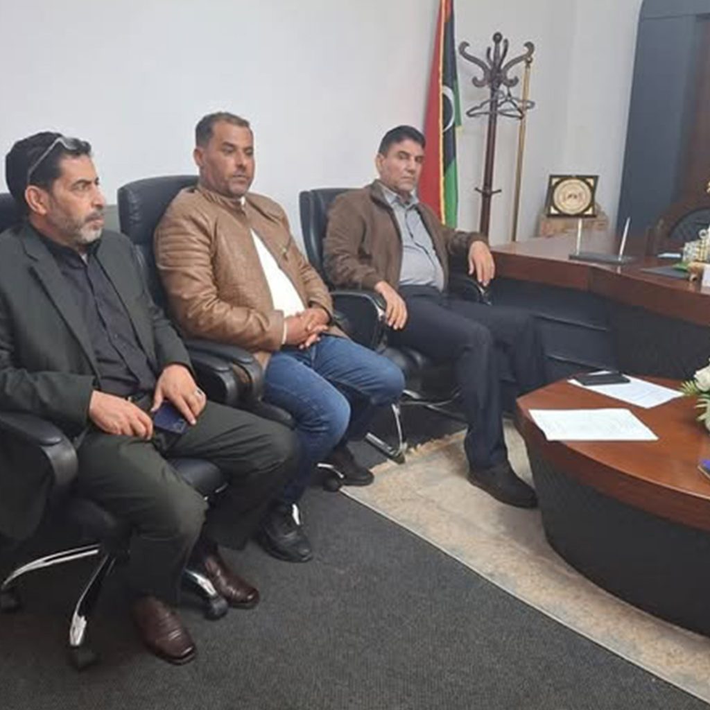 ext4 2 وزير الزراعة يتابع توزيع سماد اليوريا على البلديات