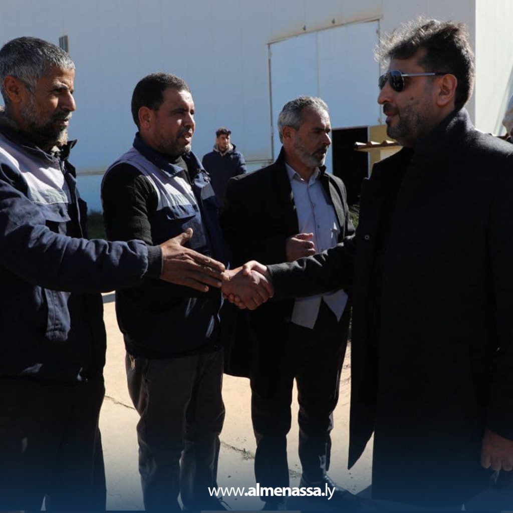 انتو 1 وزير الكهرباء يعلن تشغيل خط القوارشة - مراوة ويؤكد دعم الحكومة لتحسين شبكة الكهرباء في الجبل الأخضر