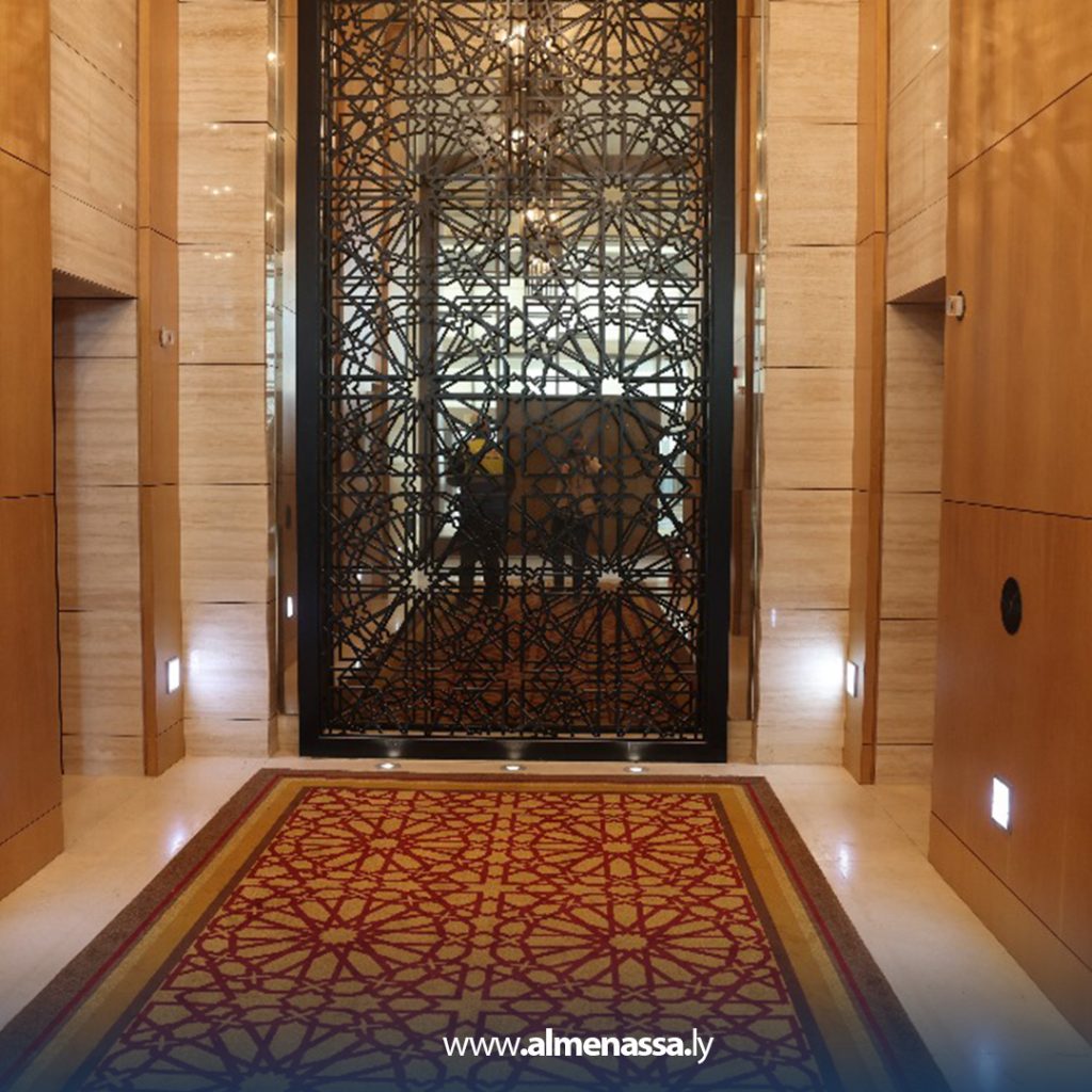 بيلا 2 فريق من حكومة الوحدة يتفقد فندق "جي دبليو ماريوت" ويشرف على تطوير محيط أبراج البحر