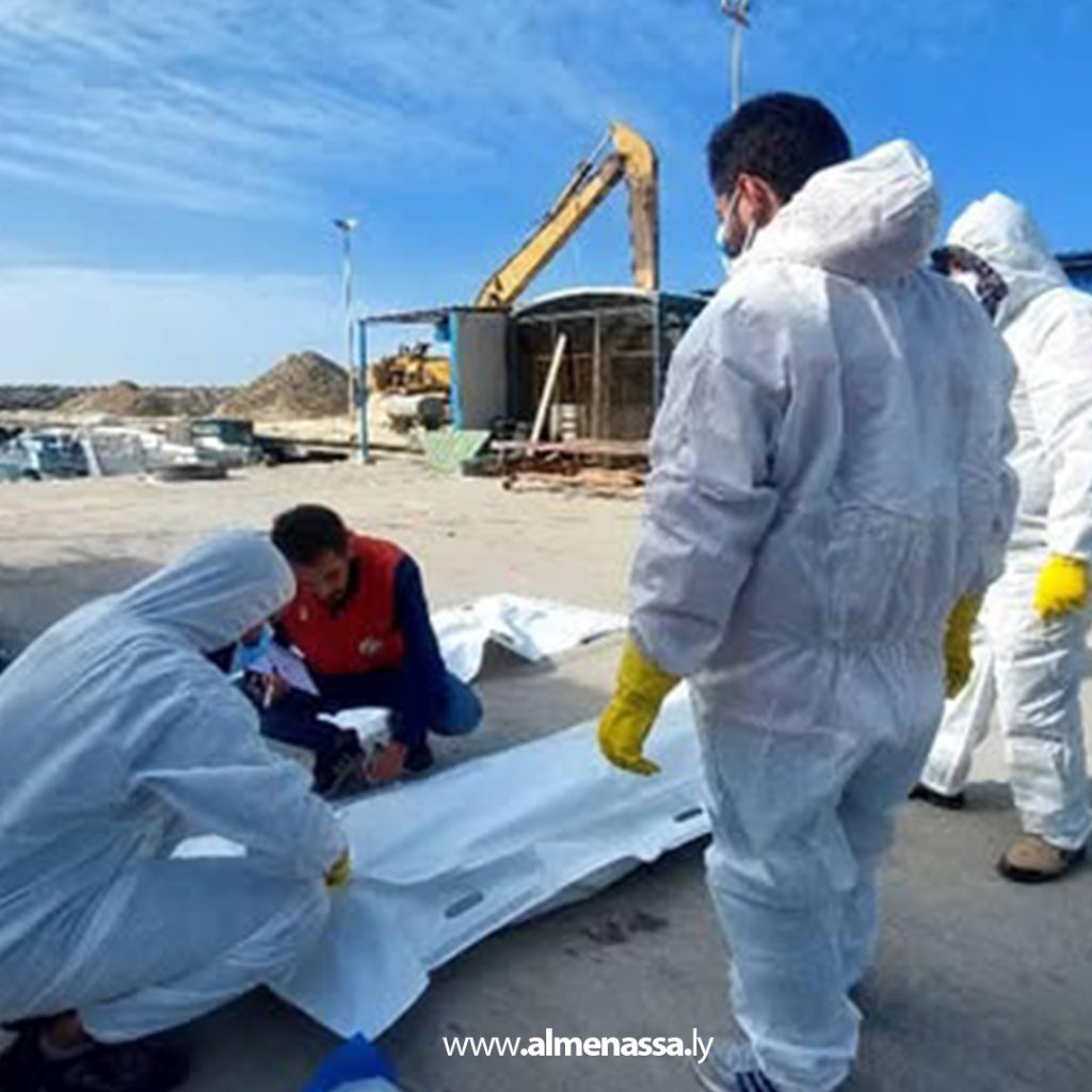 01 23 الهلال الأحمر: انتشال 10 جثث لأفراد غرق قاربهم في البحر بالزاوية  