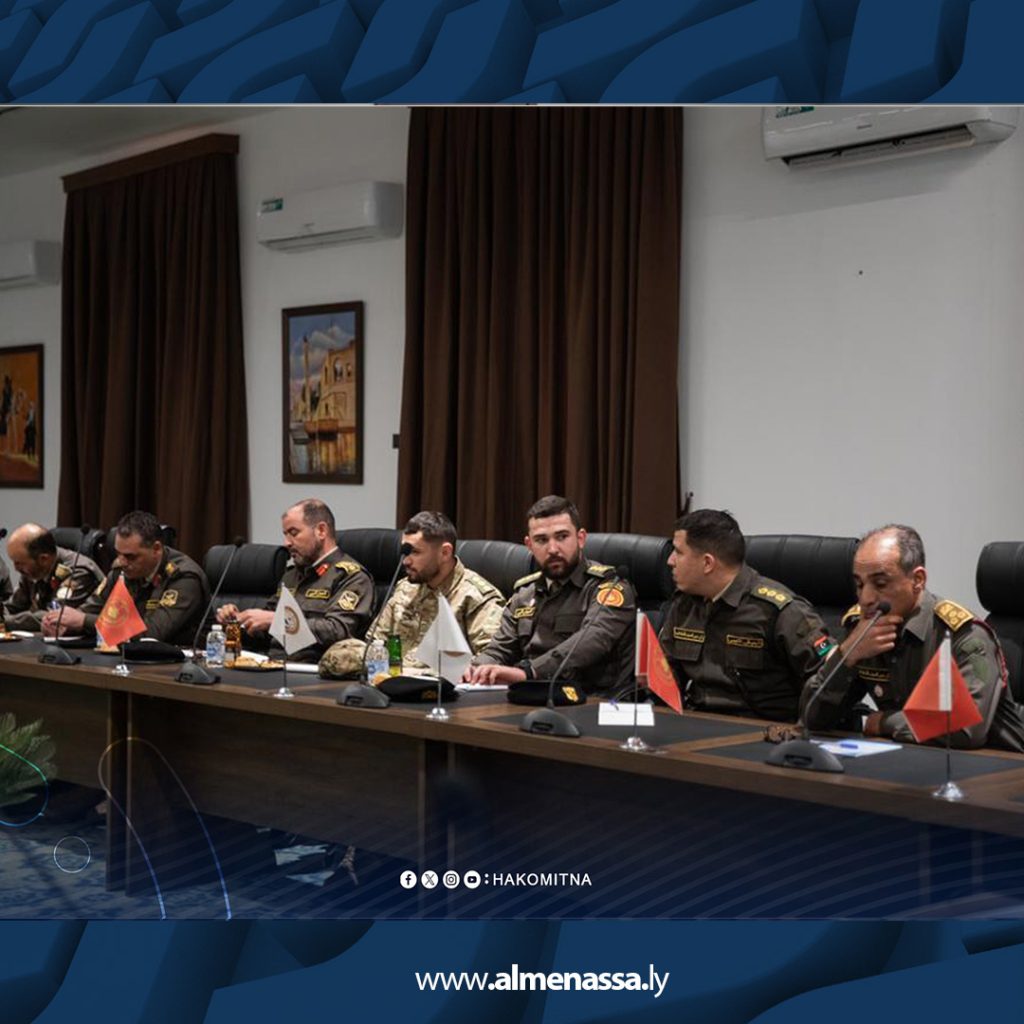 011 5 وفد أمريكي يزور مركز تدريب اللواء 111 لركن الحدود بطرابلس
