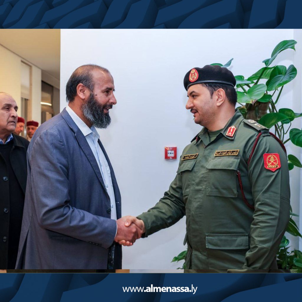 رئيس أركان القوات البرية يستقبل وفدًا من مشايخ وأعيان الجبل الأخضر في بنغازي 12 012 2